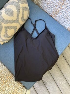 Black Women’s Strappy V-Neck Tank swim top